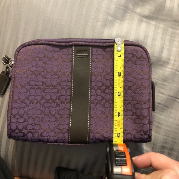 Coach cosmetics bag - Picture 3 of 6